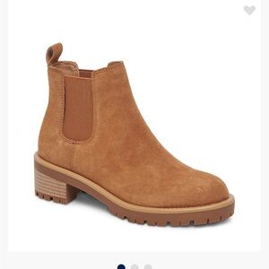 Blondo Mayes Chelsea Ankle Boot
NWT - sz 7